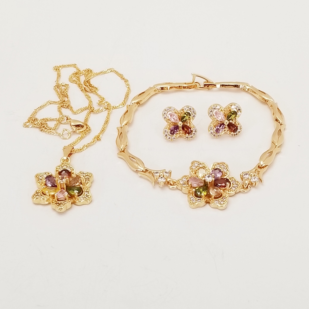 Flower Necklace Set 14k Gold Plated New 23$